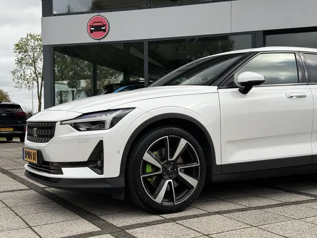 Polestar 2 Long Range Dual Motor AWD 2021 Elektrisch 29