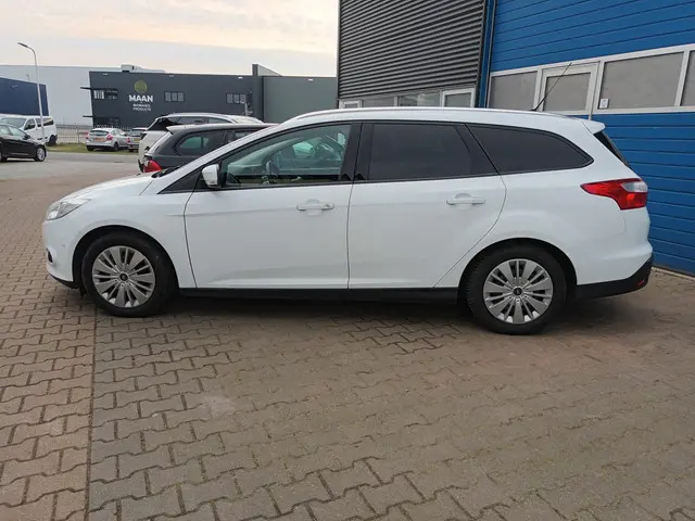 Ford Focus Wagon 1.0 EcoBoost Trend 2013 Benzine 12