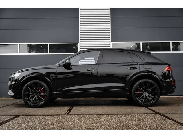 Audi Q8 2