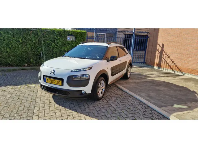 Citroën C4 Cactus 1.2 VTi Feel 2015 Benzine