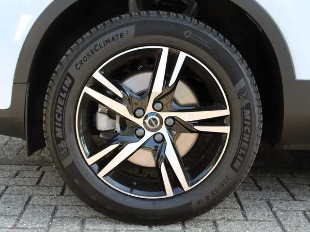 Volvo XC40 2.0 B4 Plus Dark 2025 Benzine 6