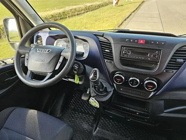 Iveco Daily 35 S 14 2017 Diesel 8