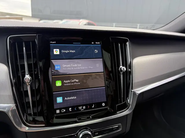 Volvo V90 B4 D Plus Dark 2023 Diesel 28