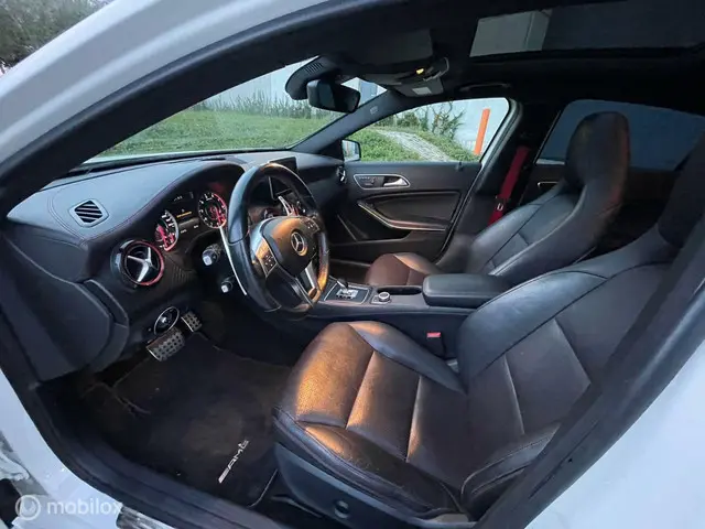 Mercedes-Benz A-Klasse 45 AMG 4MATIC 2014 Benzine 10