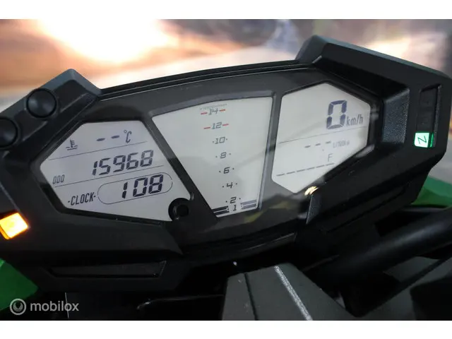 Kawasaki Z800 ABS e-version 2015 Benzine 3