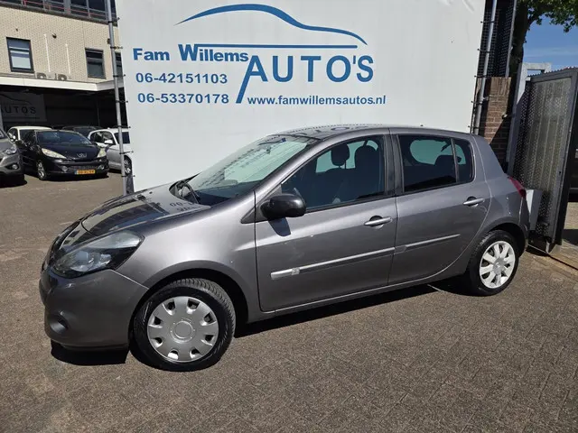 Renault Clio 1.2 Authentique 2012 Benzine 35