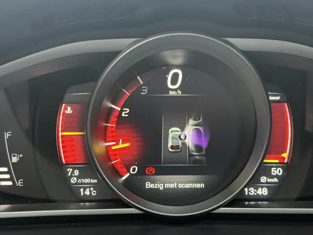 Volvo V40 2.0 T4 Business Sport 2018 Benzine 23