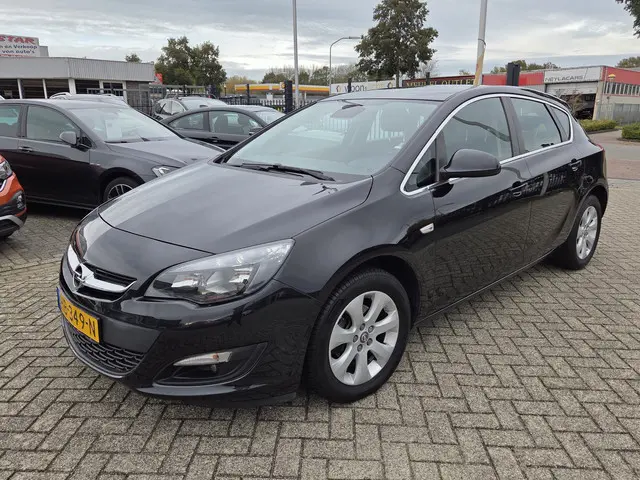 Opel Astra 1.4 Turbo NIEUW DISTRUB KETTING 2015 Benzine 33