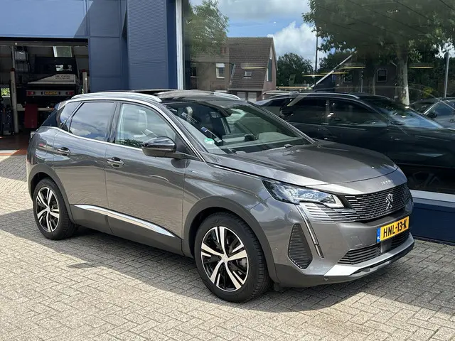 Peugeot 3008 1.6 HYbrid 225 GT 2023 Hybride Benzine 3
