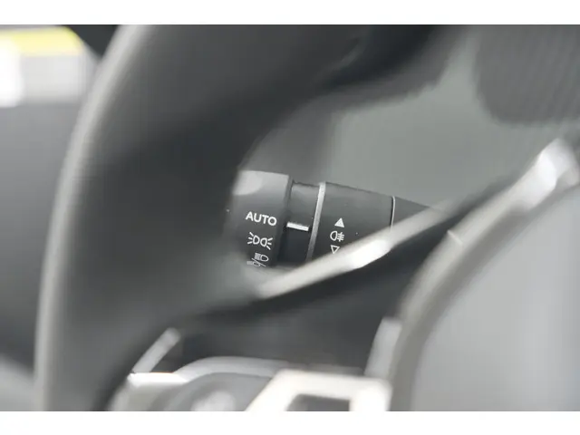 Peugeot 208 PureTech 100 Allure 2024 Benzine 33