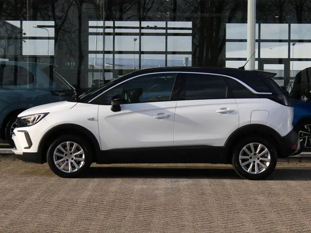 Opel Crossland 1.2 Turbo Elegance 2022 Benzine 9