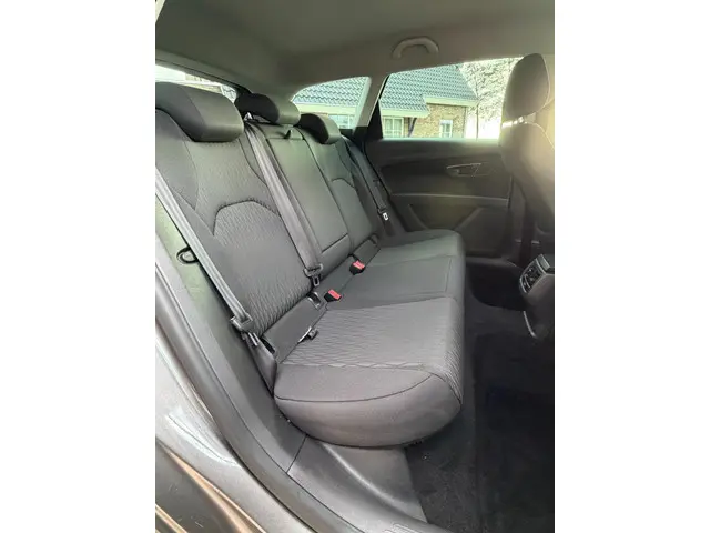 SEAT Leon ST - 1.0 EcoTSI Style Connect 2015 Benzine 28