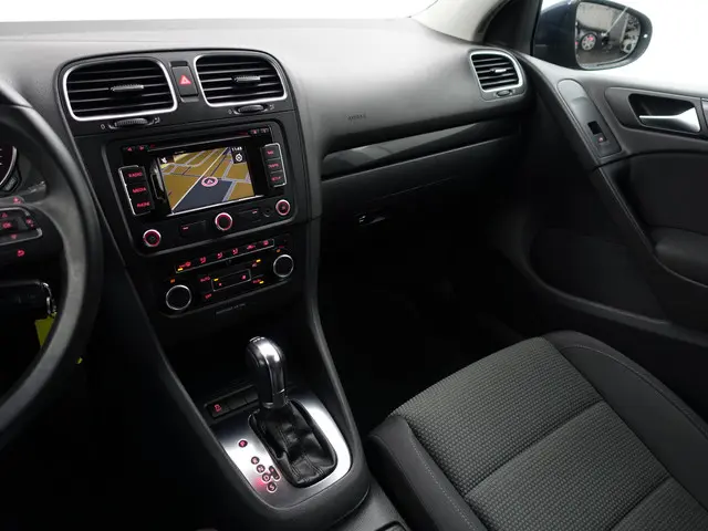 Volkswagen Golf 1.4 TSI Highline Automaat- 2012 Benzine 8