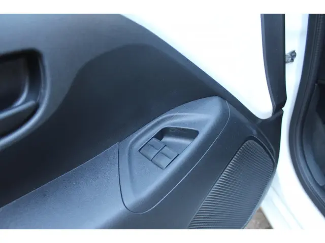 Peugeot 108 1.0 e-VTi Active Automaat 2019 Benzine 18