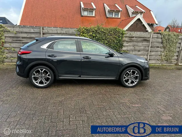 Kia XCeed 1.0 T-GDi DynamicLine Navigatie 2021 Benzine 3