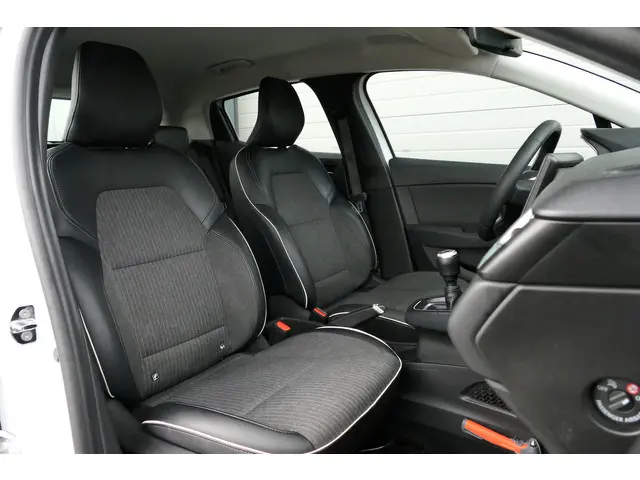 Renault Clio 1.0 TCe Intens 2020 Benzine 4