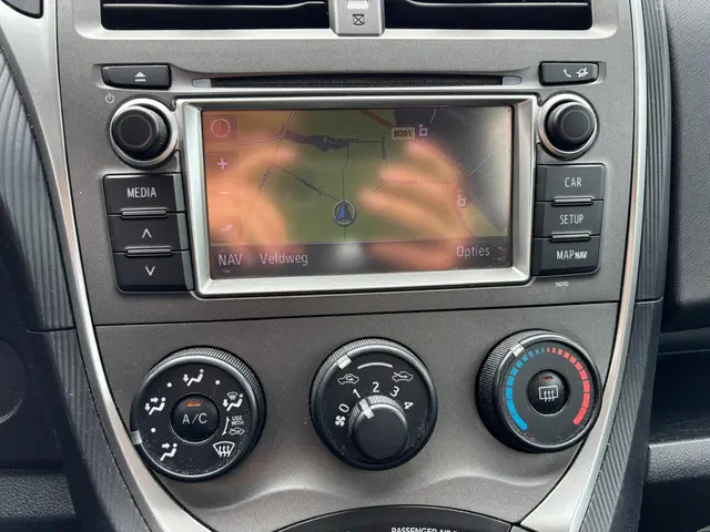 Toyota Verso-S 1.3 VVT-i Comfort 2012 Benzine 19