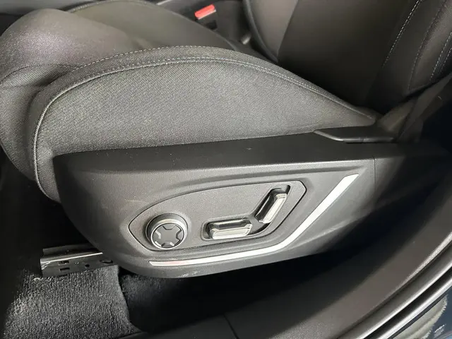 Lynk & Co 01 1.5 2024 Hybride Benzine 6