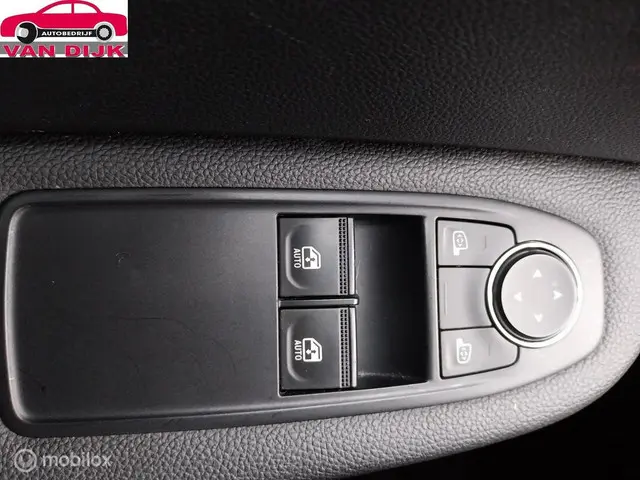 Renault Clio 1.0 TCe 90 Equilibre 2023 Benzine 13