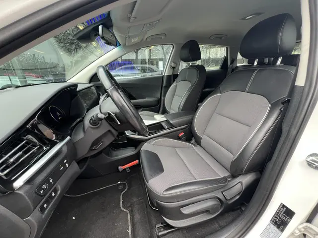 Kia e-Niro DynamicLine 64 kWh 2021 Elektrisch 9