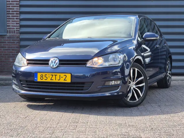 Volkswagen Golf 1.4 TSI ACT Highline 2013 Benzine 2