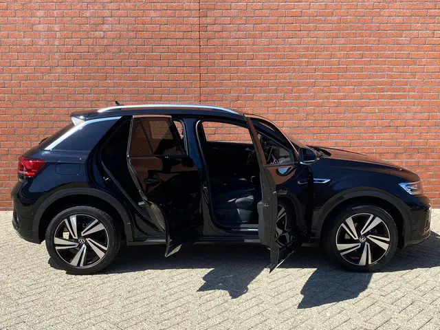 Volkswagen T-Roc 1.5 TSI 150pk DSG R-Line 2023 Benzine 10
