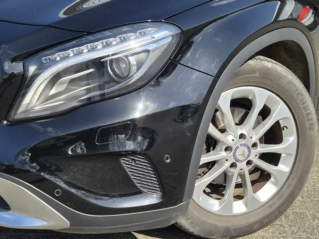 Mercedes-Benz GLA 200 Prestige 2017 Benzine 7