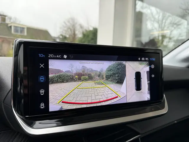 Peugeot 208 1.2 PureTech 100 Allure 2024 Benzine 16