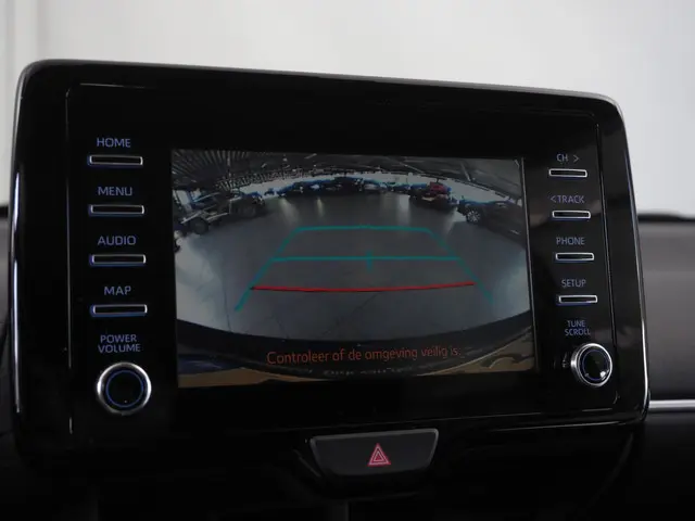 Toyota Yaris 1.5 Hybrid Dynamic 2021 Hybride Benzine 30