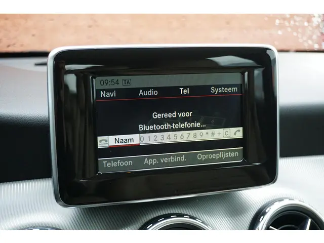 Mercedes-Benz GLA 180 Ambition 2015 Benzine 27