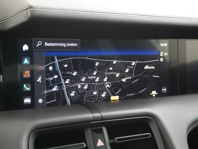 Porsche Taycan Performance 84 kWh 2023 Elektrisch 35