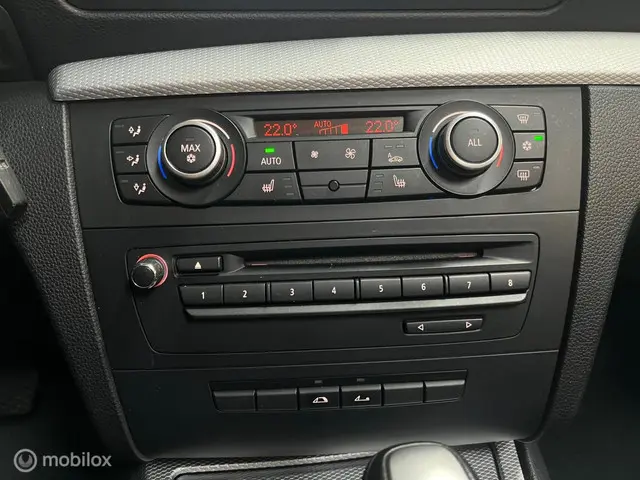 BMW 1 Serie Cabrio 118i High Executive 2012 Benzine 17