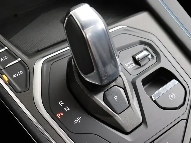 Lynk & Co 01 1.5 2023 Hybride Benzine 23