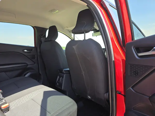 Renault Captur 1.0 TCe 90 techno 2023 Benzine 28