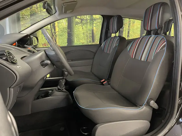 Renault Twingo 1.2 16V Parisienne 2013 Benzine 9