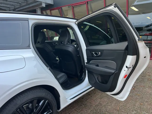 Volvo V60 2.0 B3 Plus Dark 2022 Hybride Benzine 38