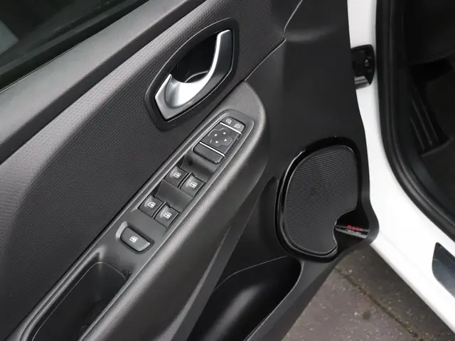 Renault Clio 0.9 TCe Limited 2019 Benzine 15