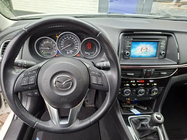 Mazda 6 Sportbreak 2.0 HP GT-M 2014 Benzine 8
