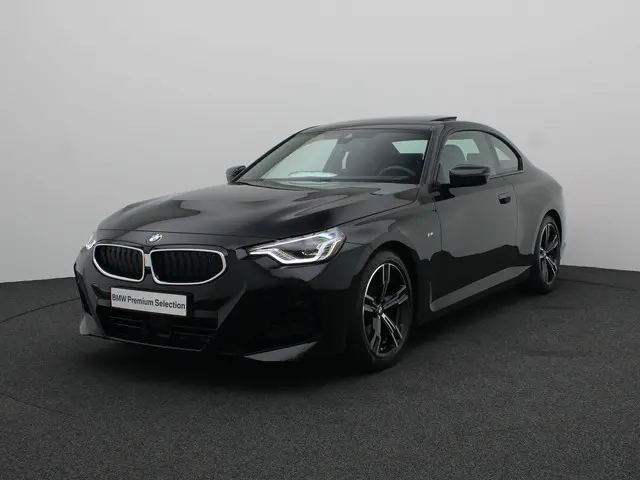 BMW 2 Serie 220i Coupé 2024 Benzine 44