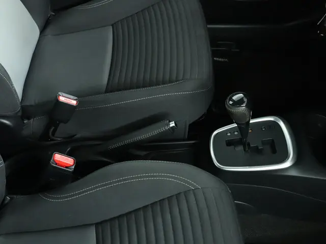 Toyota Yaris 1.5 Hybrid Dynamic 2020 Hybride Benzine 61