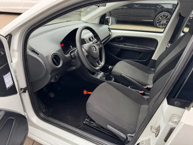 Volkswagen up! 1.0 BMT take up! 2017 Benzine 12