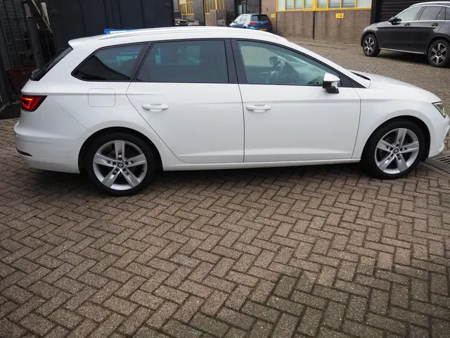SEAT Leon Sportstourer ST 1.4 EcoTSI FR 2017 Benzine 5