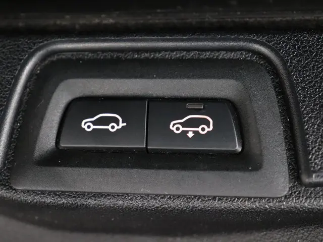 BMW X5 xDrive45e High Executive 2023 Hybride Benzine 42