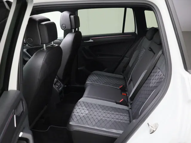 Volkswagen Tiguan 1.5 Tsi 150pk DSG R-Line 2024 Benzine 13