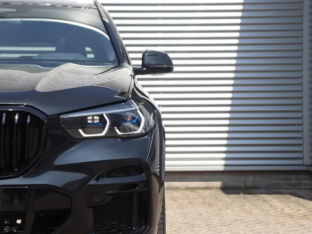 BMW X5 xDrive45e 2022 Hybride Benzine 42