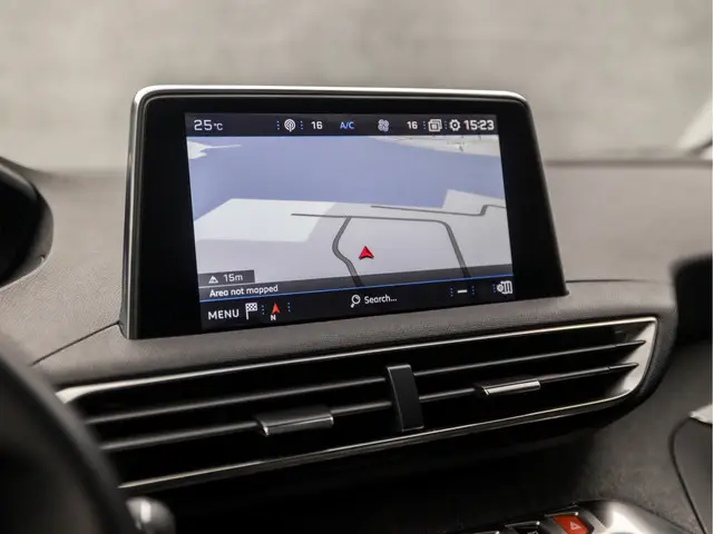 Peugeot 3008 1.2 PureTech GT Premium Sport 2020 Benzine 27