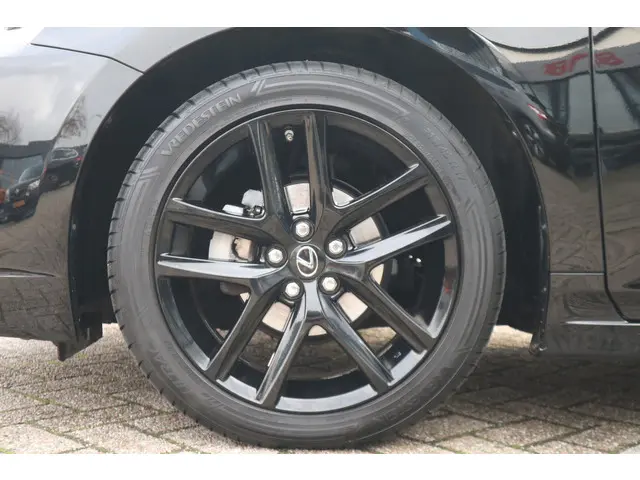 Lexus CT 200h Sport Edition 2016 Hybride Benzine 35