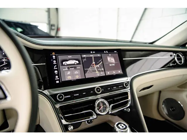 Bentley Flying Spur SPEED 6.0 W12 2023 Benzine 28