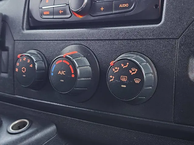 Renault Master 2.3 2017 Diesel 10