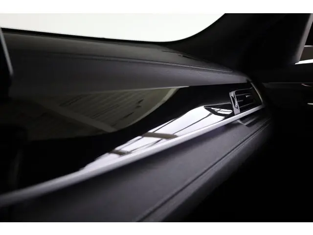 BMW X2 xDrive25e 2021 Hybride Benzine 18